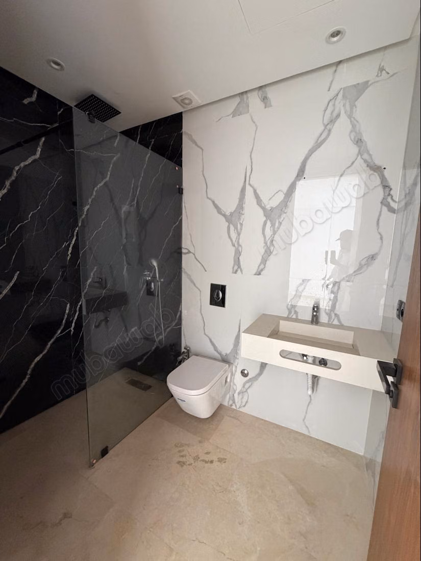 Vend appartement à Les princesses. Superficie 44 m². Porte blindée et résidence sécurisée — 6