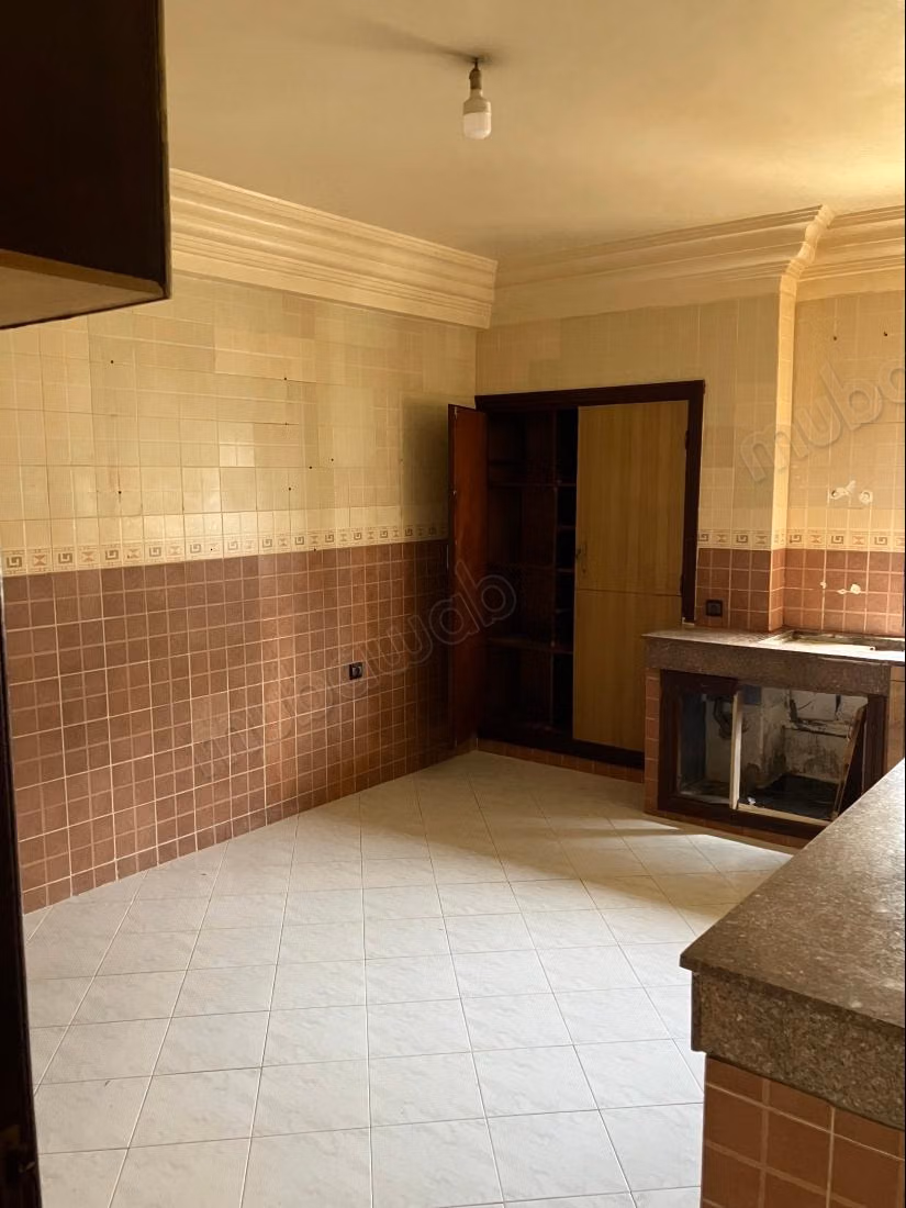 138 m² ristrutturato – 3 stanze – Balcone & garage