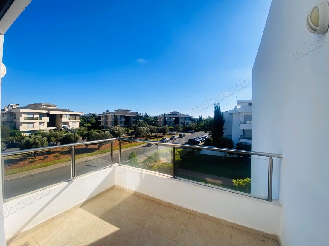 Appartement 105 m² plein Sud – 2 chambres, garage & box