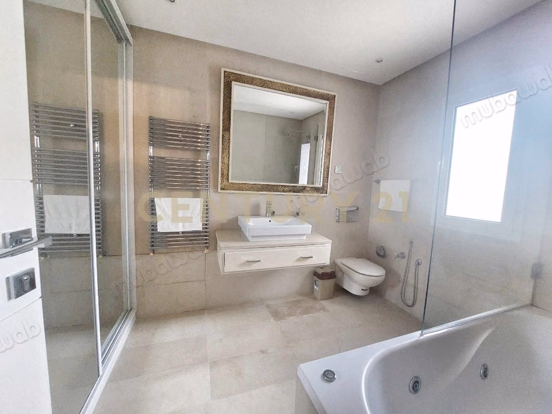 A louer: Duplex S4 meublé avec terrasse à Gammarth