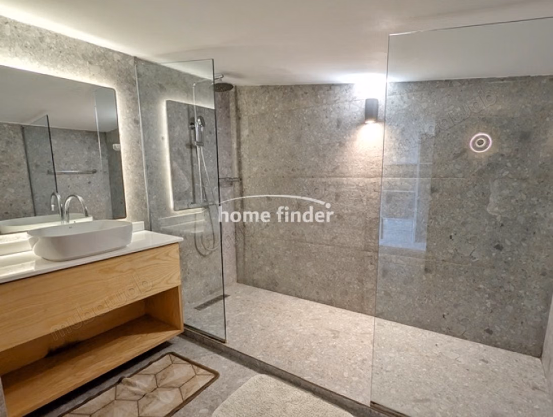 Appartement à louer sur Ville Verte 220 m²