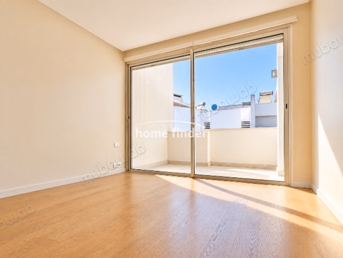 Appartement à louer sur Ville Verte 220 m²
