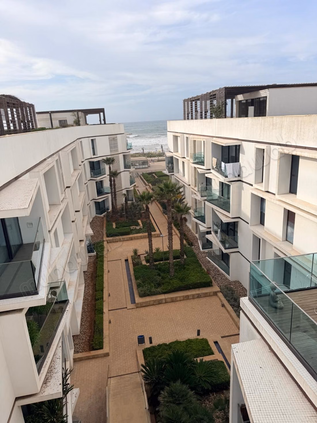 Très bel appt meublé à louer à ANFA PLACE vue mer