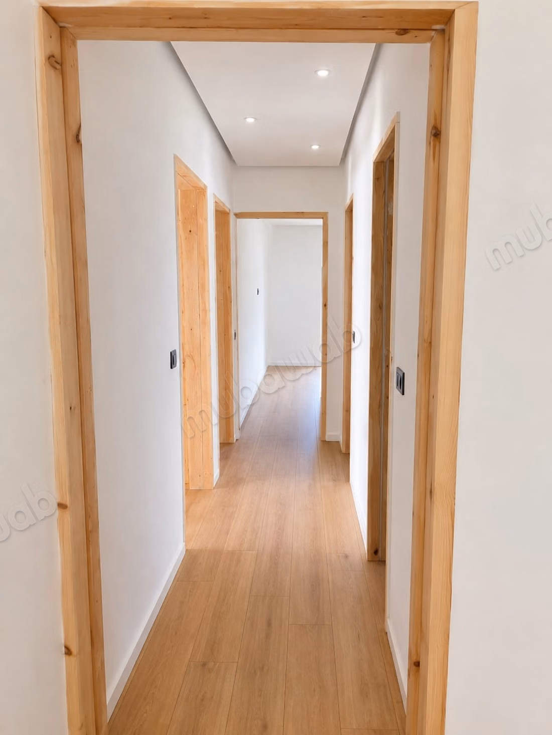 Luxury villa for rent in Harhoura. 2 beautiful bedrooms. Garden and garage