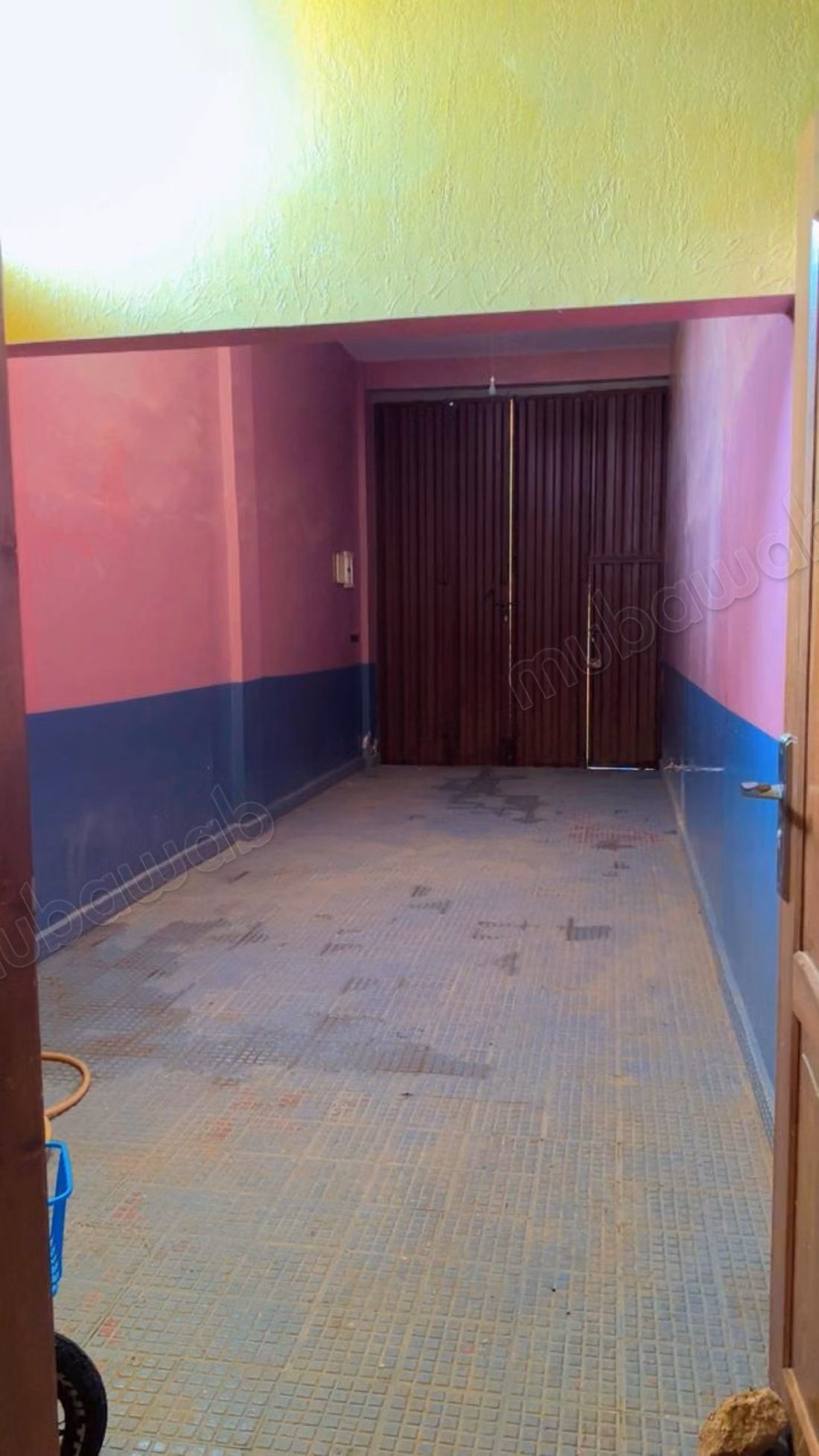 Huis te koop. 4 kamers. Kelder