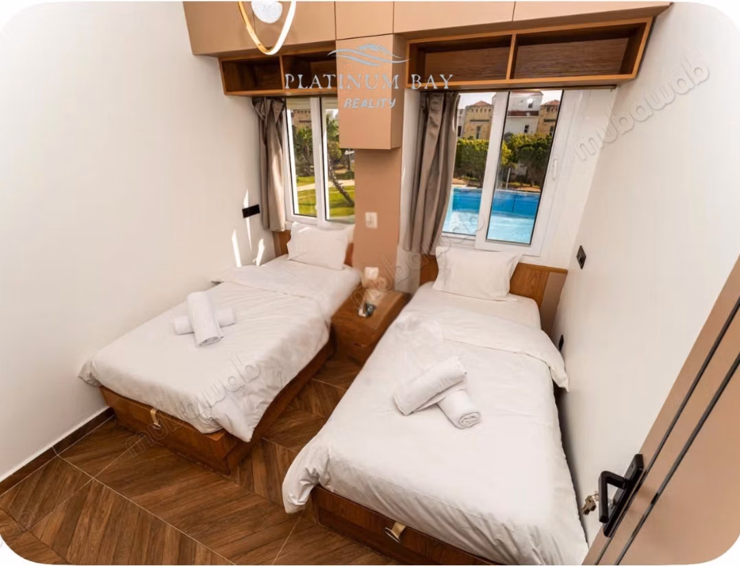 Appartement moderne de luxe avec vue panoramique sur la mer et installations récréatives complètes