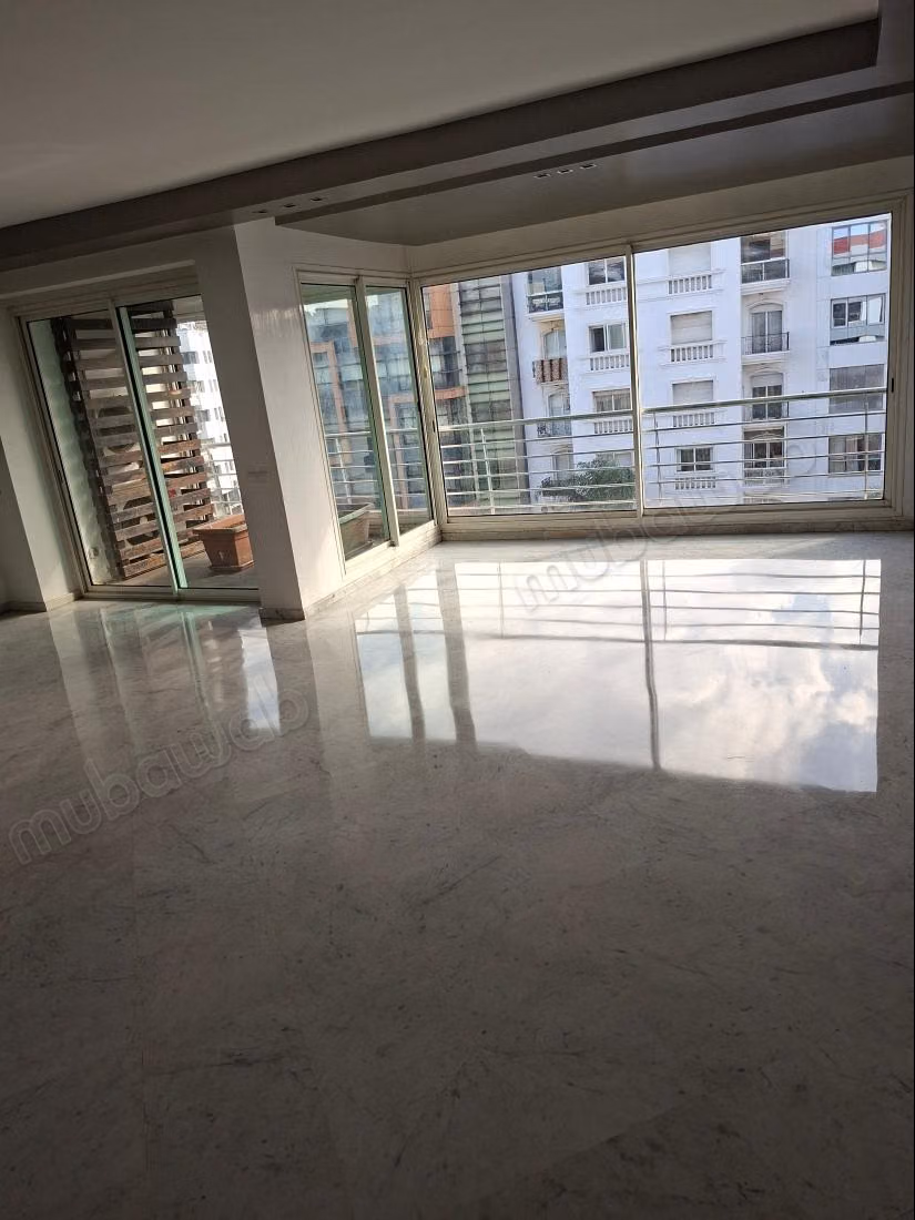 In affitto un bel appartamento, 4 camere Terrazza
