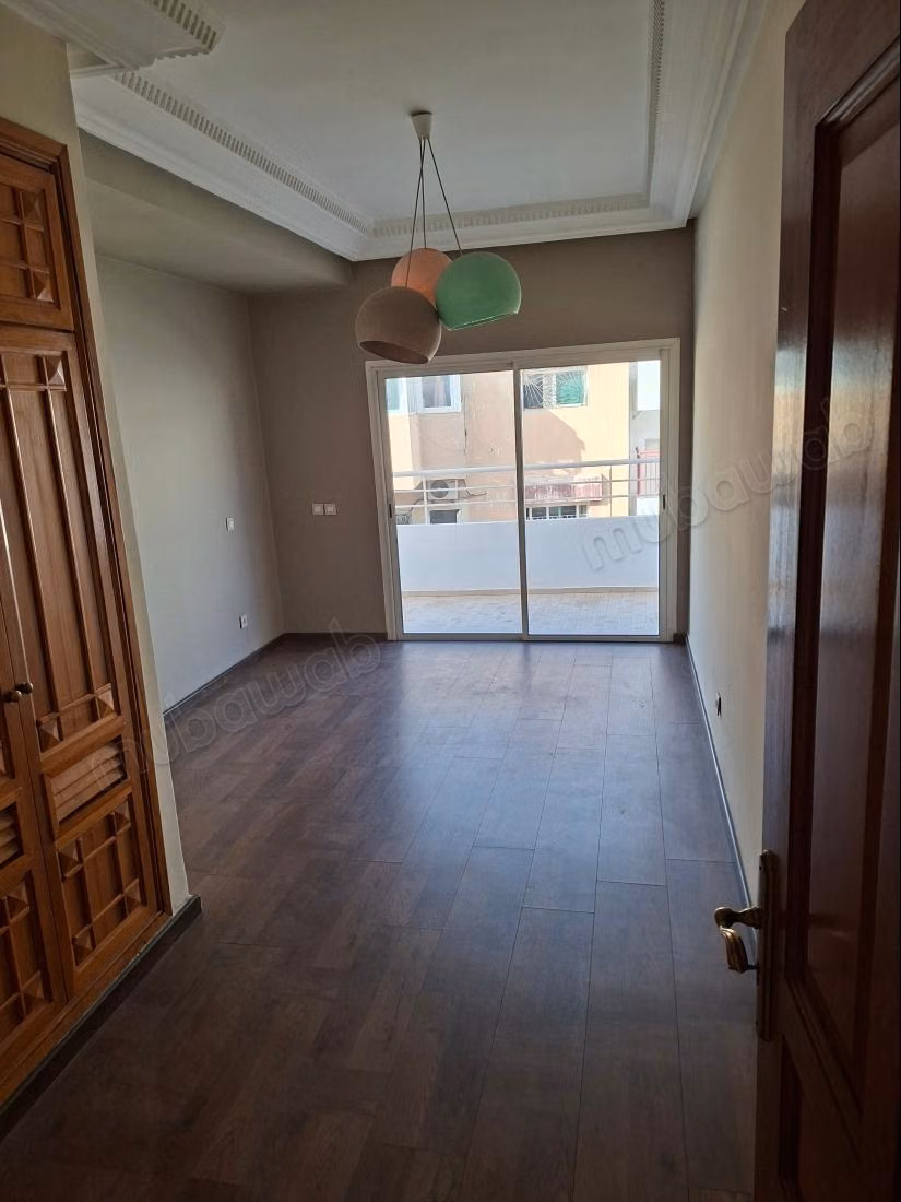 In affitto un bel appartamento, 4 camere Terrazza