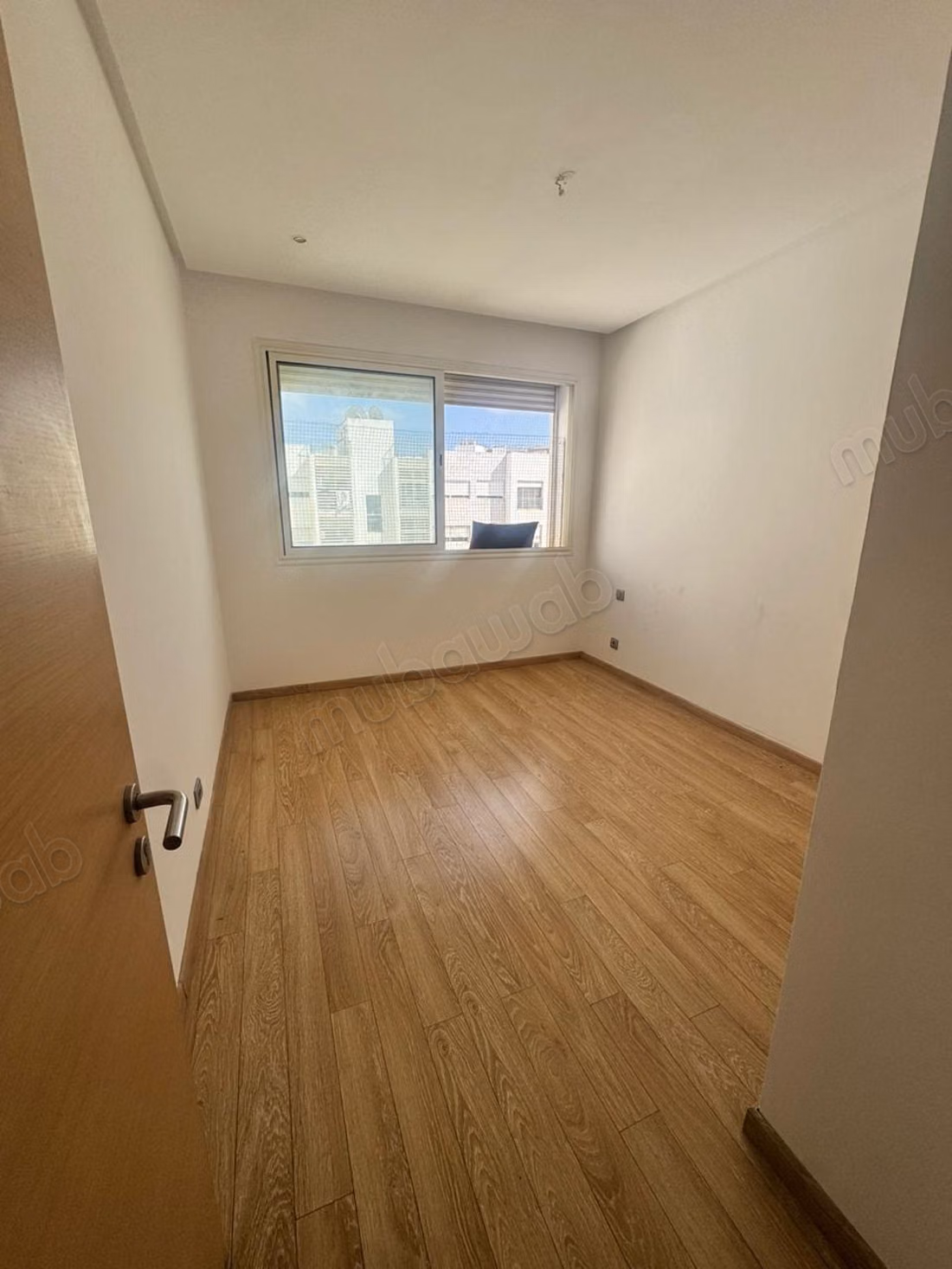 En alquiler, bonito apartamento con vistas despejadas en Prestigia