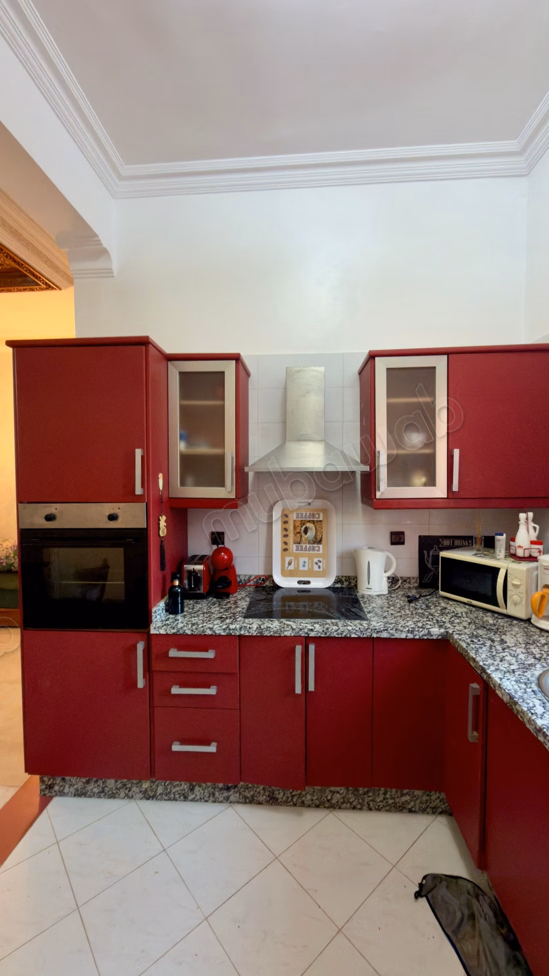 Huur uw appartement. 2 ruime kamers. Gemeubileerd