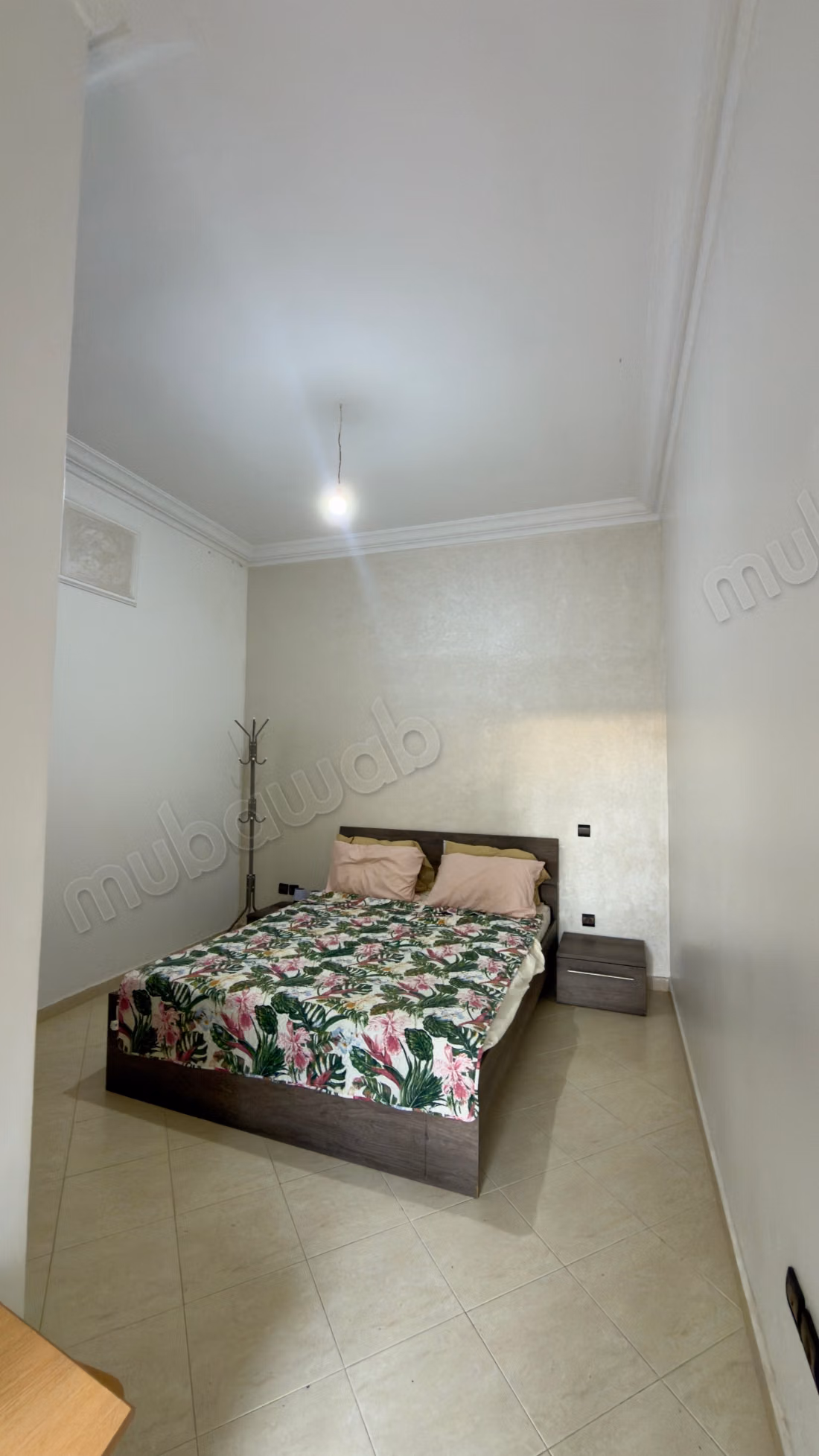 Huur uw appartement. 2 ruime kamers. Gemeubileerd