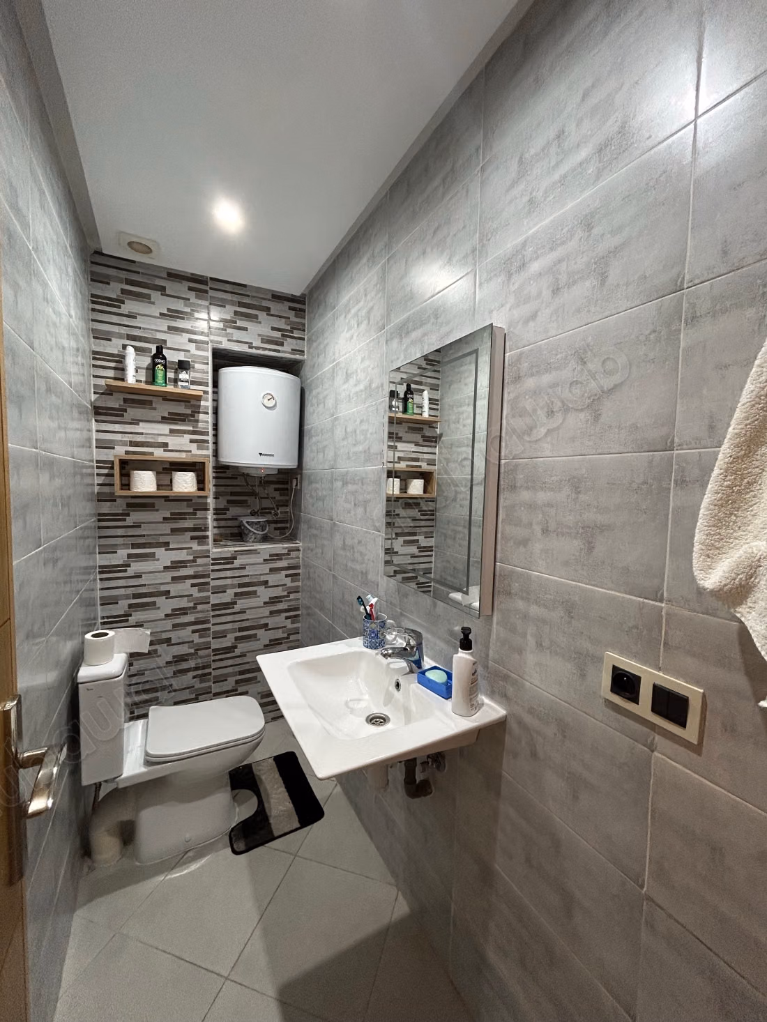 Rent this apartment in Aïn Sebaâ. 
2 lovely rooms. 
Well furnished