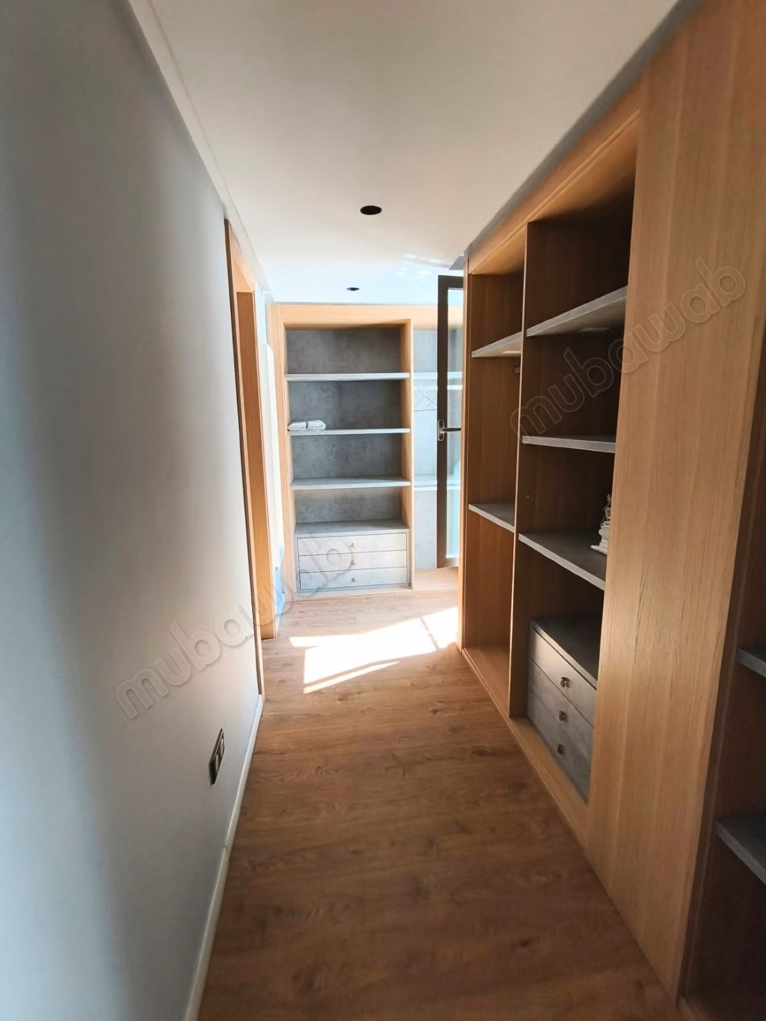 Sunny apartment for rent in Gauthier Balcony