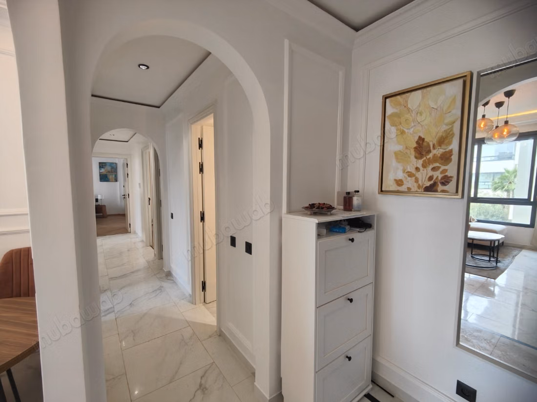 Superbe appartement meublé de 94 m² – Ain Diab Extension