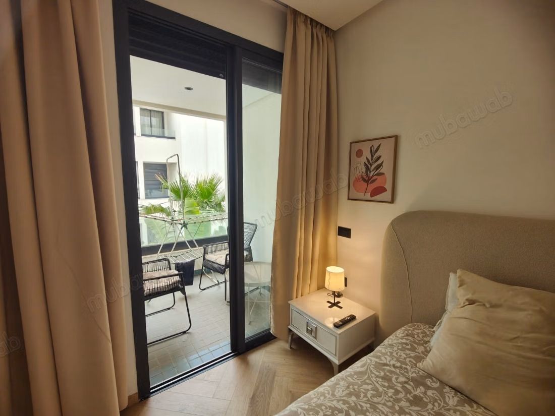 Superbe appartement meublé de 94 m² – Ain Diab Extension