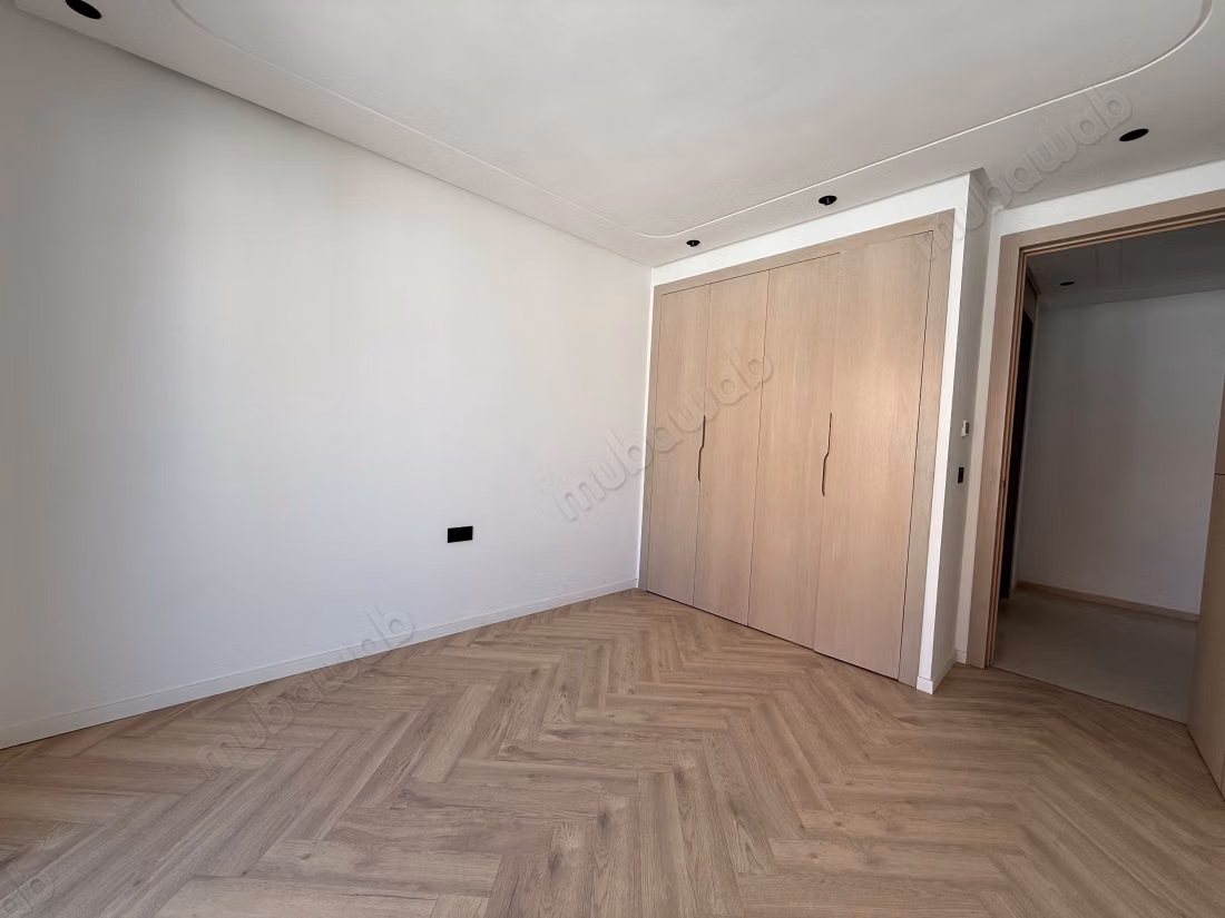 Appartement vide 2 chambres à louer à CFC