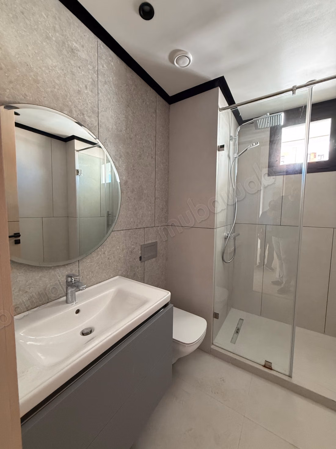 Appartement vide 2 chambres à louer à CFC
