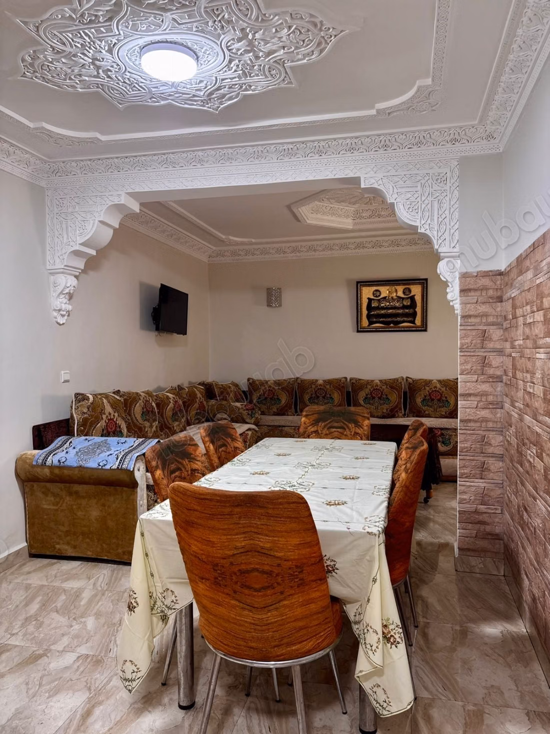 Louez cet appartement à Boukhalef. 2 chambres agréables. Meublé