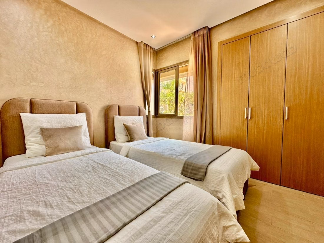 Bel appartement en location à Route Amizmiz.
Surface totale 98 m².
Bien meublé