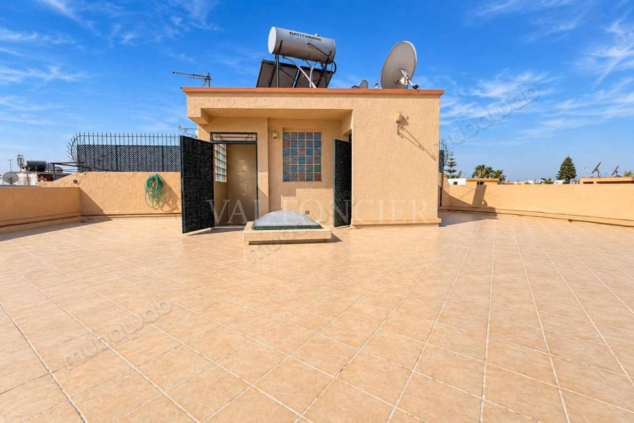 Vendita Villa 375m2 4 camere da letto Laymoune, Casablanca
