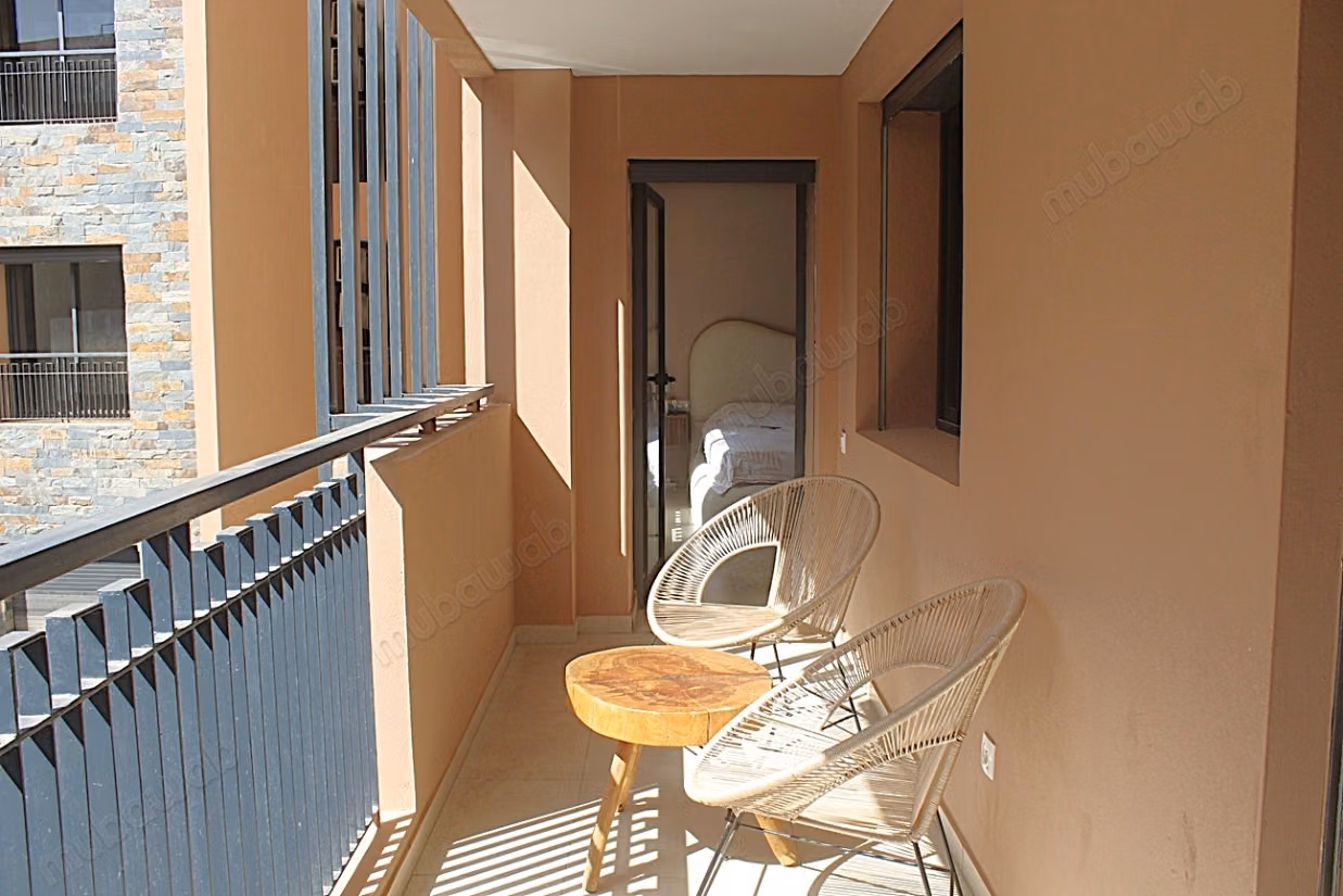 Bel appartement derriere l'hopital militaire