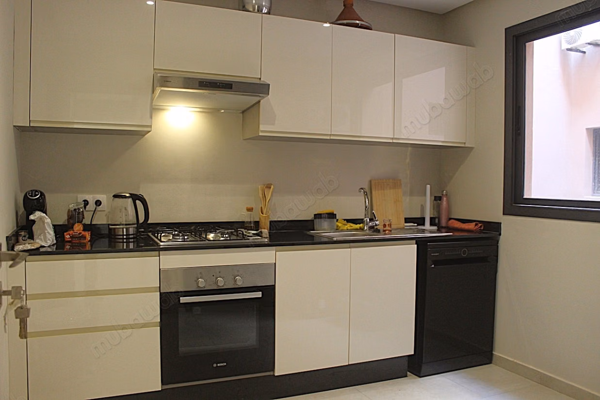 Bel appartement derriere l'hopital militaire