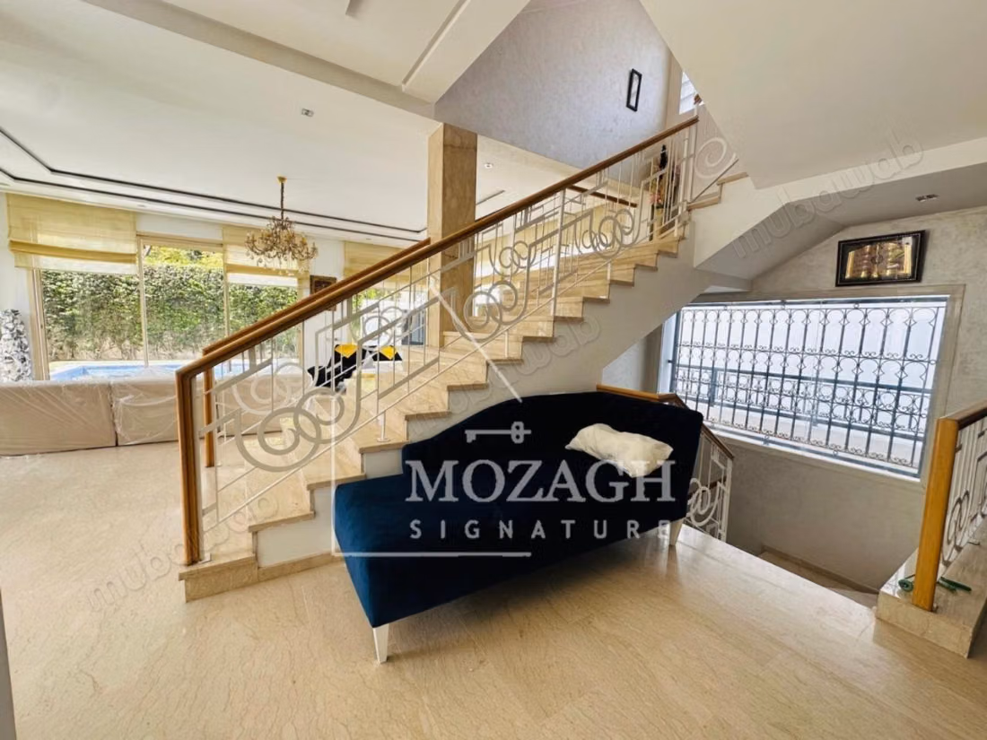 Bellissima villa moderna con piscina privata a Hay Targa