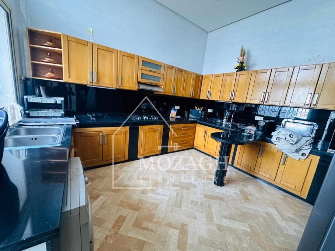 Bellissima villa moderna con piscina privata a Hay Targa