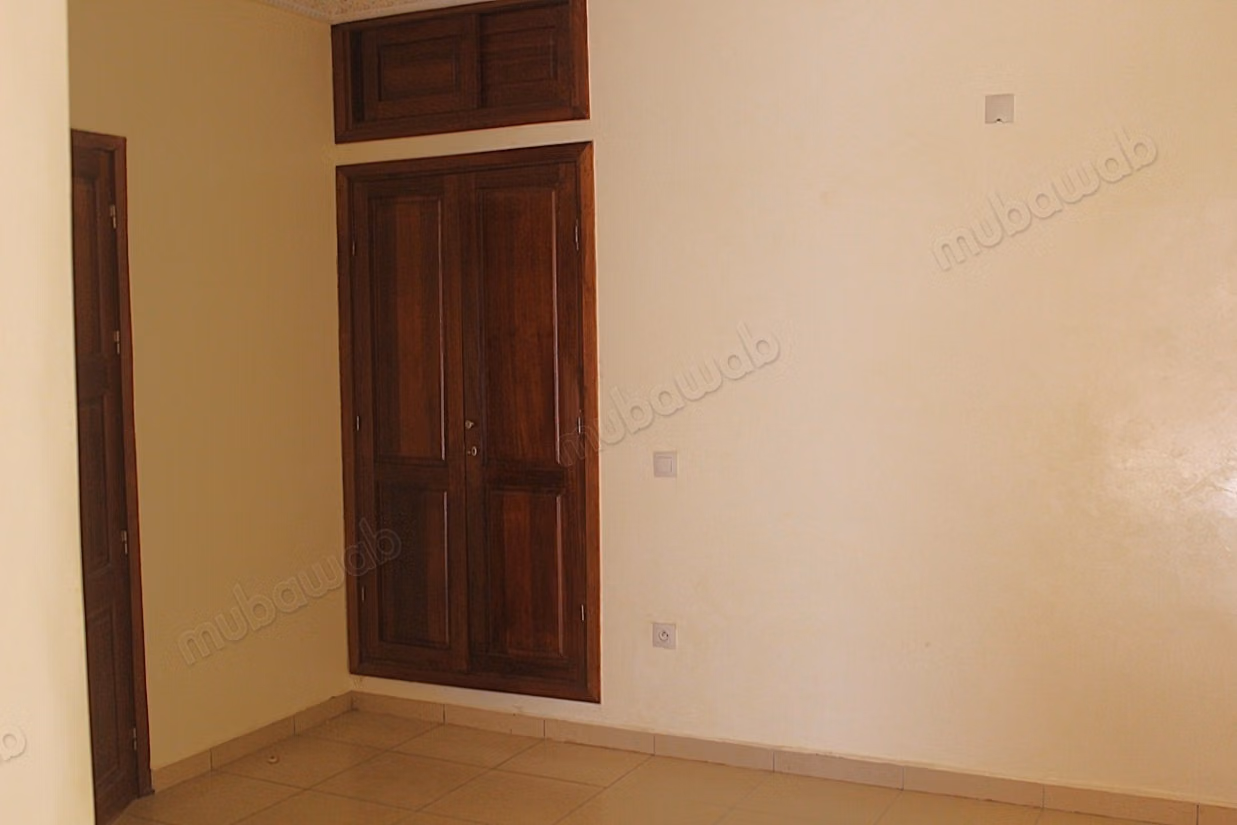 Grand appartement de 3 chambres en rdc