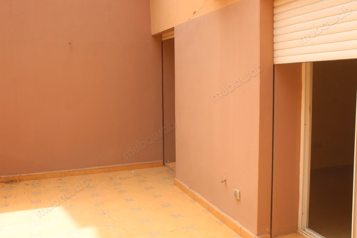 Grand appartement de 3 chambres en rdc