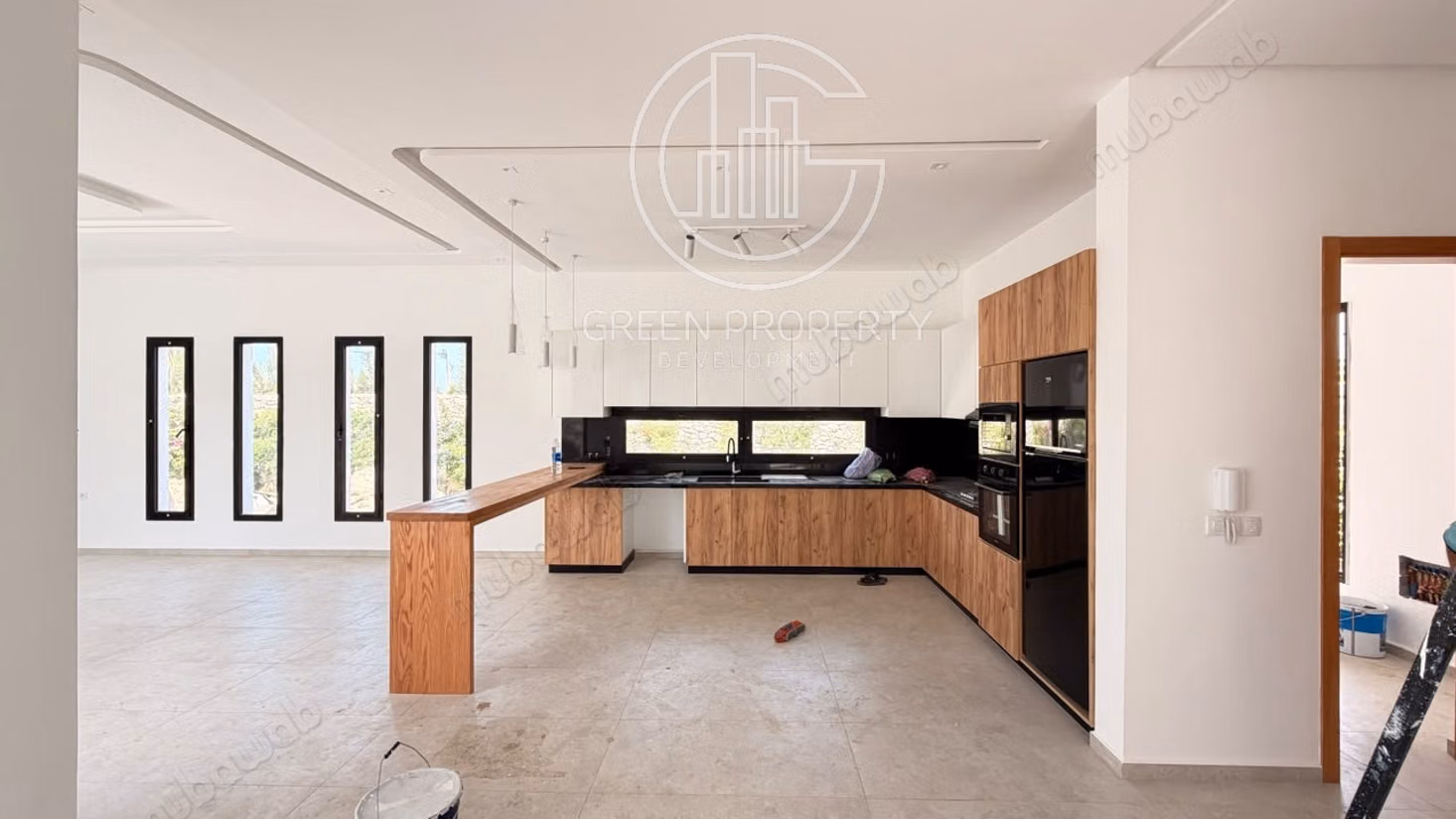 Contemporary villa in an urban area