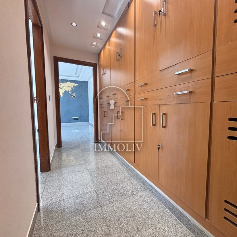 For rent an office H2 in Ain Zaghouan Nord