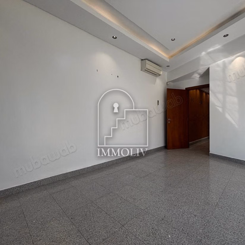 For rent an office H2 in Ain Zaghouan Nord