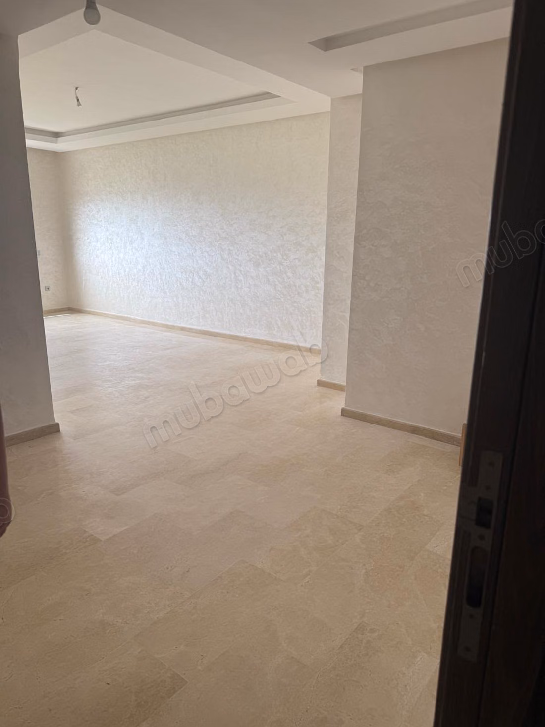 Très bel appartement en location à Quartier du Parc.
Surface de 90 m².
Concierge et climatisation