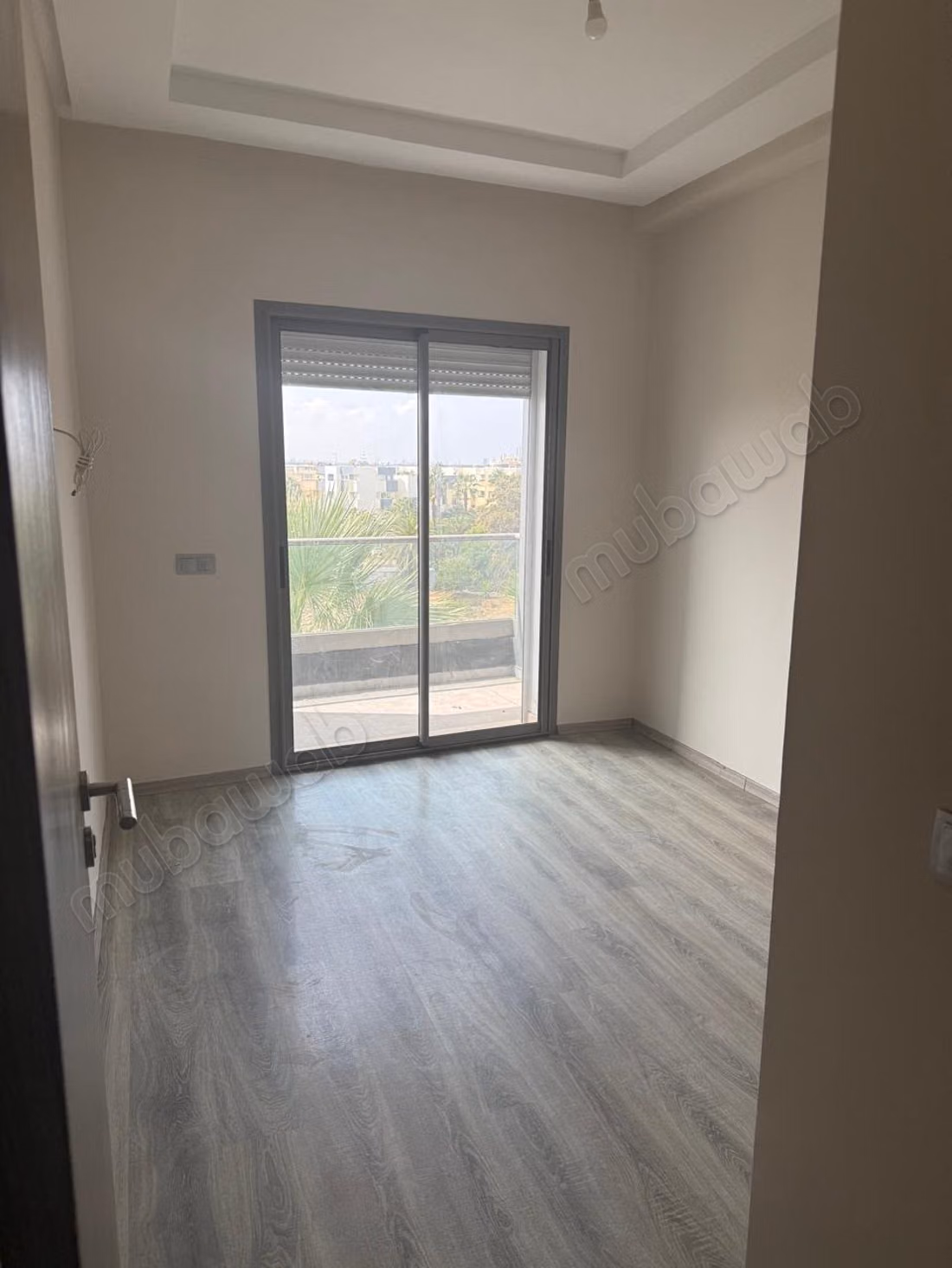 Très bel appartement en location à Quartier du Parc.
Surface de 90 m².
Concierge et climatisation