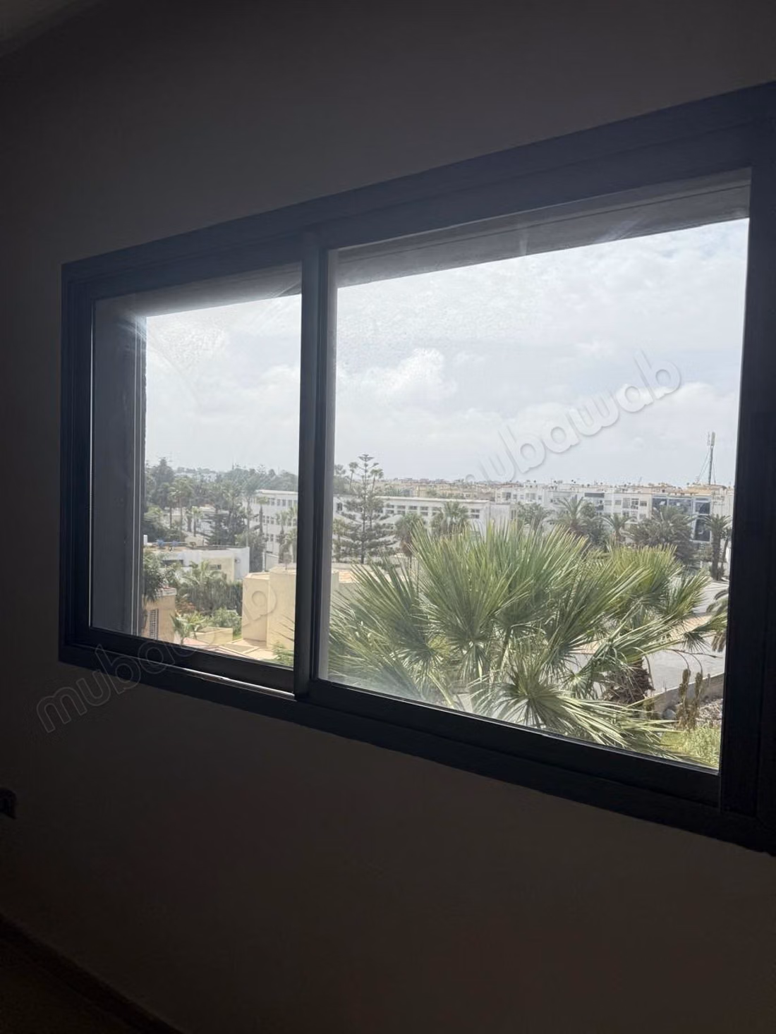 Très bel appartement en location à Quartier du Parc.
Surface de 90 m².
Concierge et climatisation