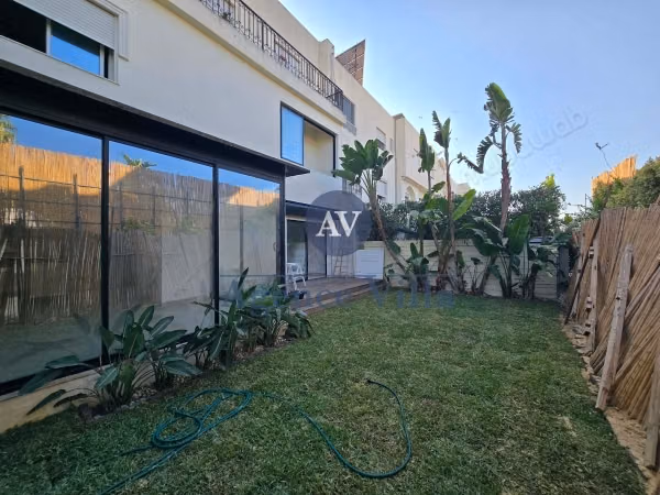 In affitto un duplex S2 con giardino a La Soukra