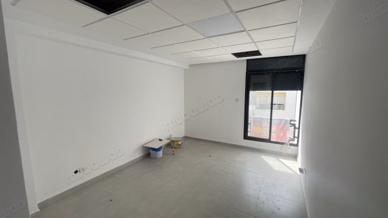 Affitto di uffici ad Agdal. Superficie di 90 m². Vetro doppio e porta blindata