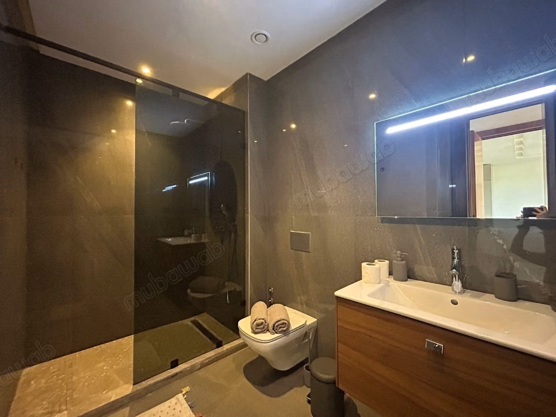 Alquila este apartamento en Casablanca Finance City. 1 Habitacióne. Amueblado
