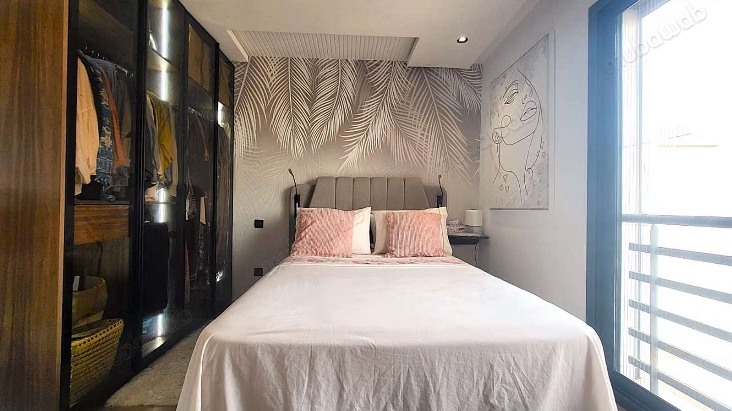 Studio meublé 5éme étg balcon clim 47 m² Bourgogne