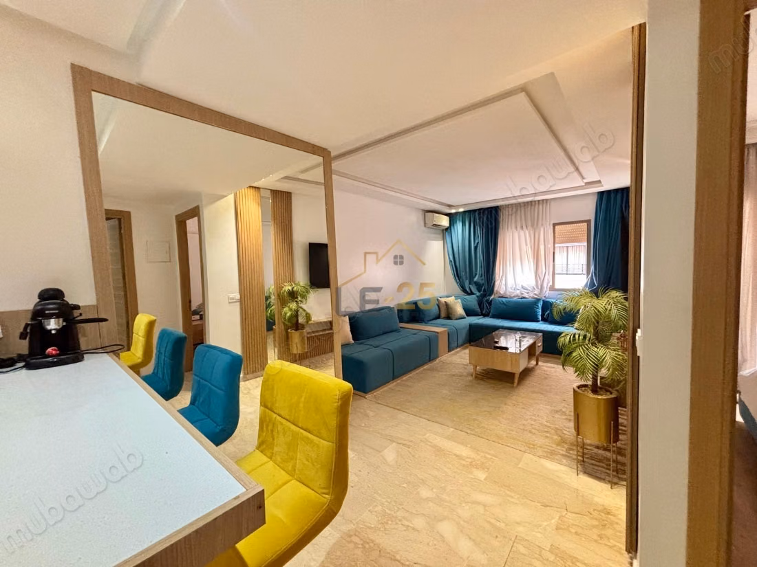 Élégant Studio Meublé À Vendre