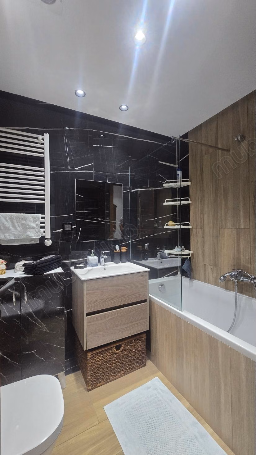 Un appartement S3 vide à la Marsa