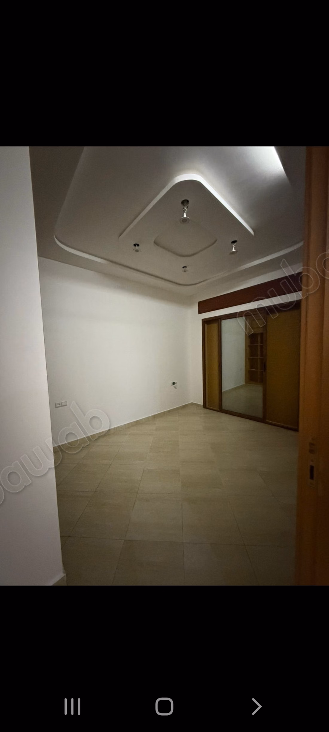 Maison à louer à Moujahidine 
2 niveaux privatifs