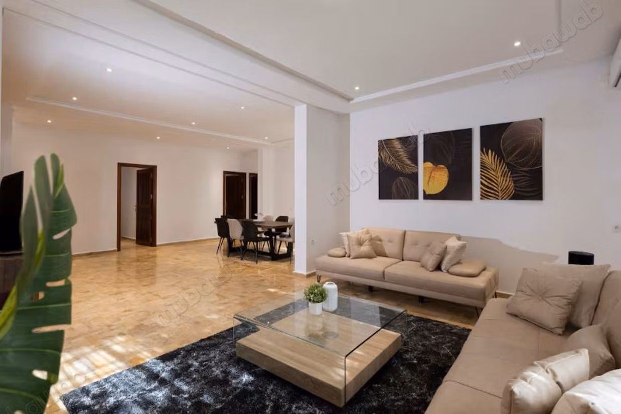 Grande appartamento con giardino privato