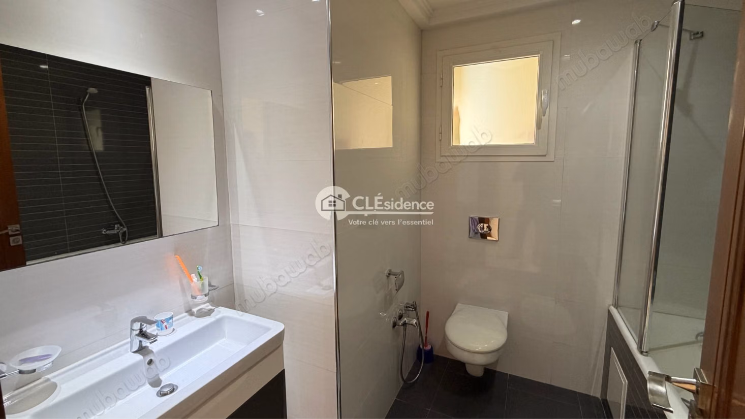 Un superbe S4 a vendre aux Jardins de carthage