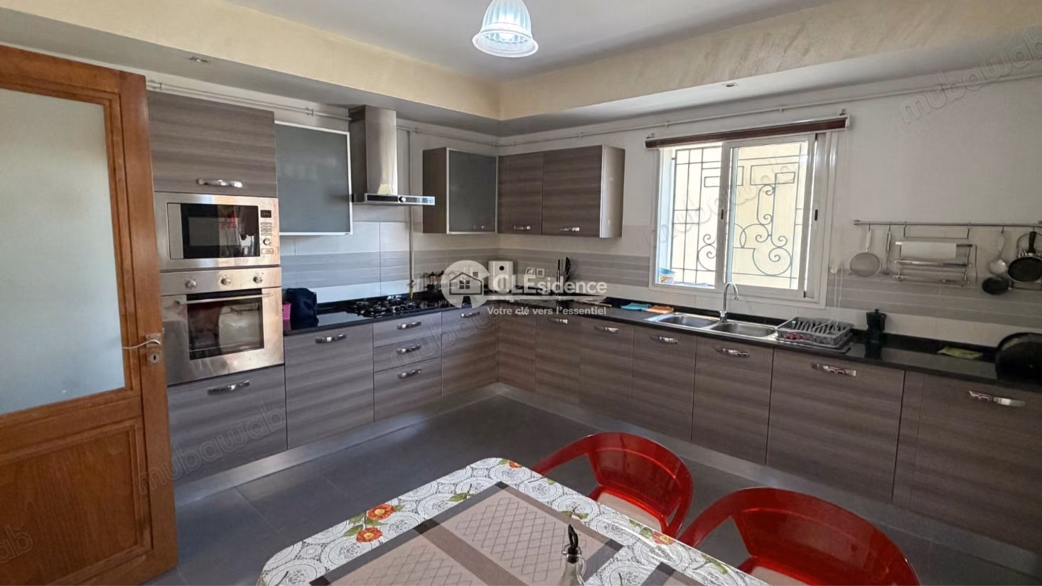 Un superbe S4 a vendre aux Jardins de carthage