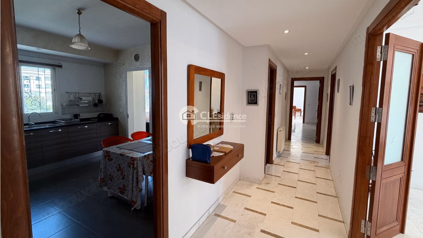 Un superbe S4 a vendre aux Jardins de carthage