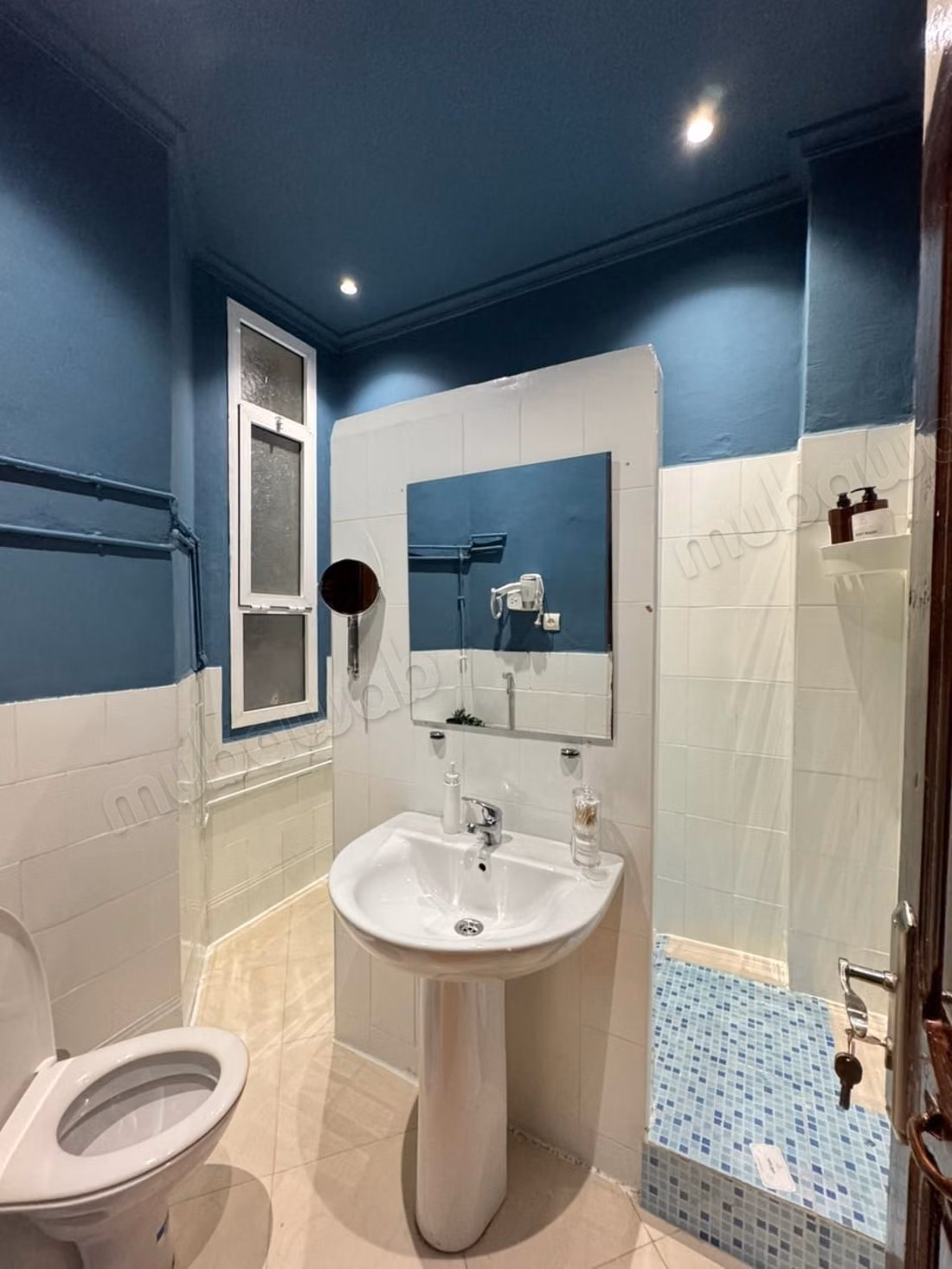 Superbe appartement à louer dans le quartier El Ensanche. Petite superficie de 75 m². WiFi accessible