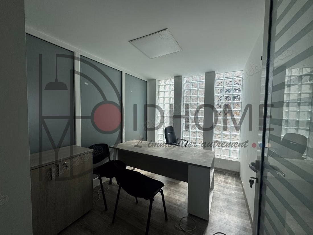 Affittasi ampio ufficio ad Ain Zaghouan Nord