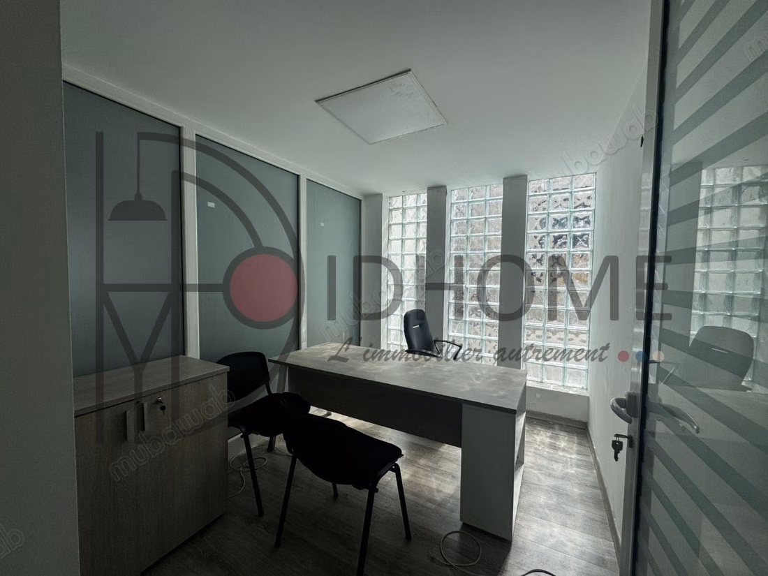 Affittasi ampio ufficio ad Ain Zaghouan Nord